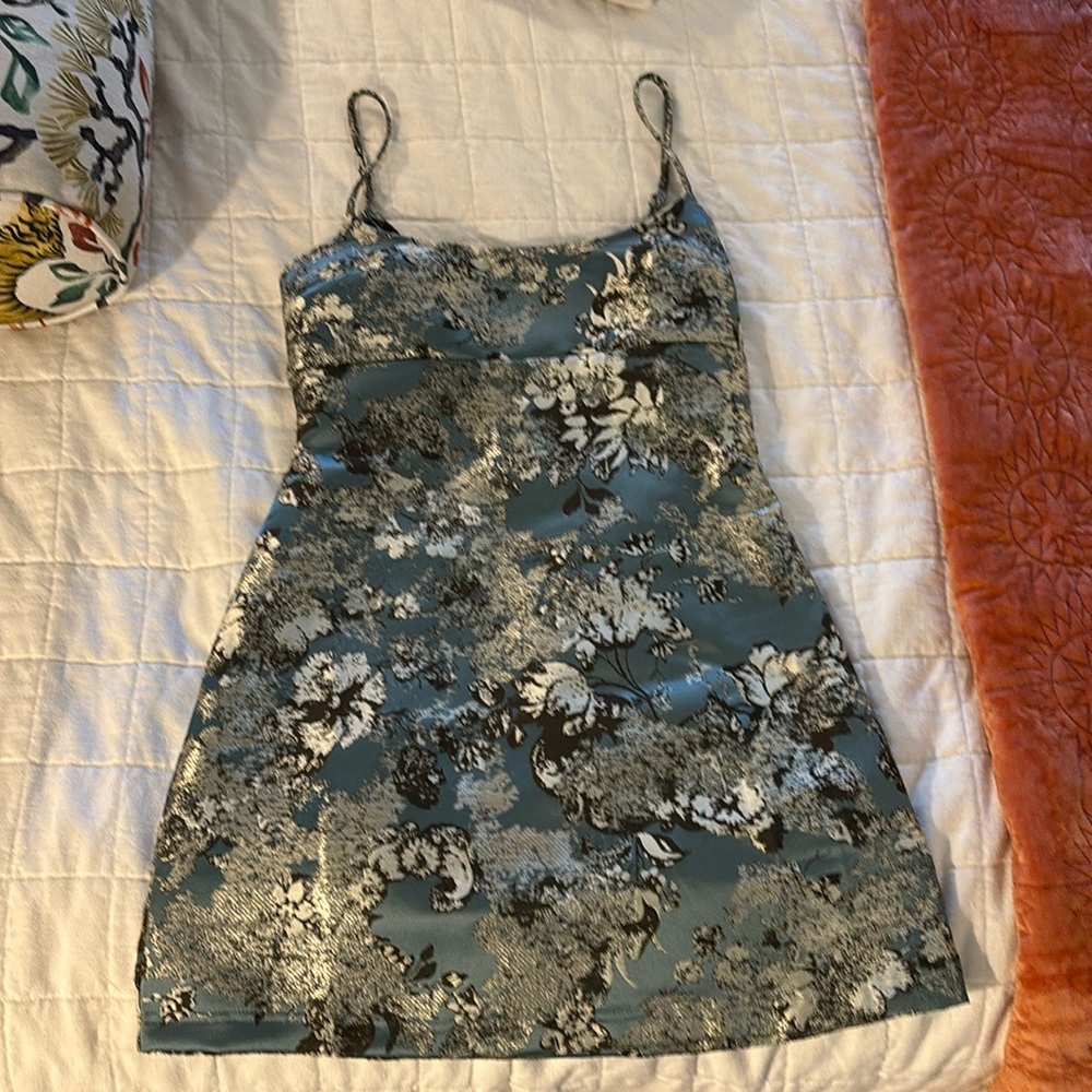 Urban outfitters blue damask cocktail dress